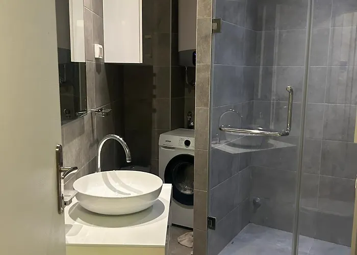 Daire Skyline Podgoriçe